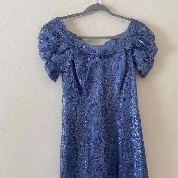 TADASHI SHOJI blue sequin beaded cap sleeve formal gown - Picture 3 of 7